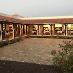 Front With Stunning Ocean Views! Lägenhet