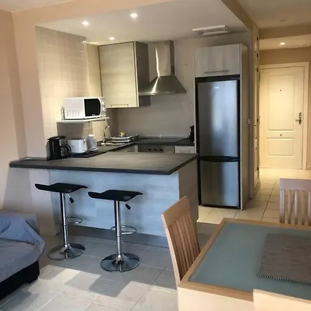 Front With Stunning Ocean Views! Apartment *