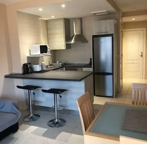 Front With Stunning Ocean Views! Apartamento *